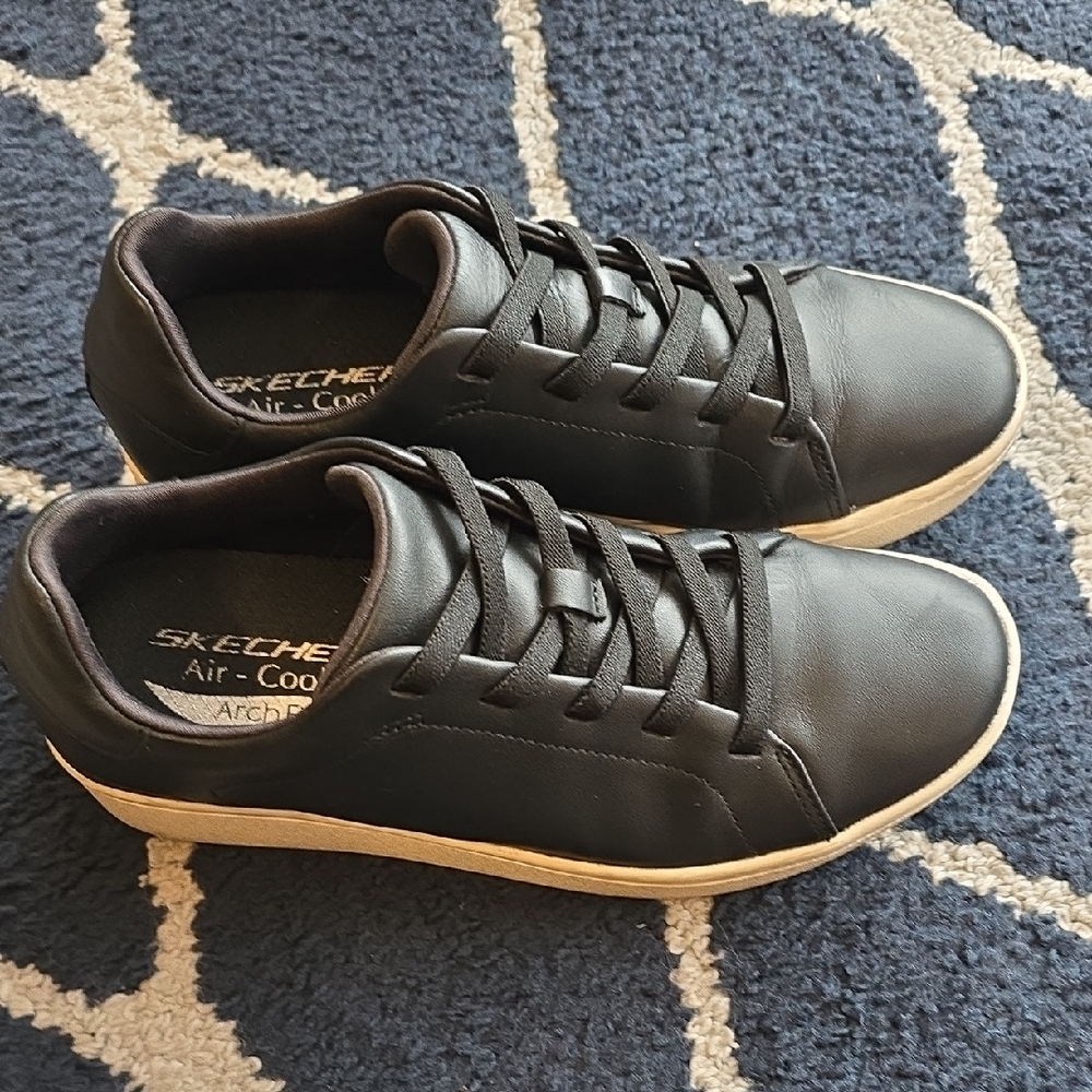 Skechers Black and White Men's Sneakers